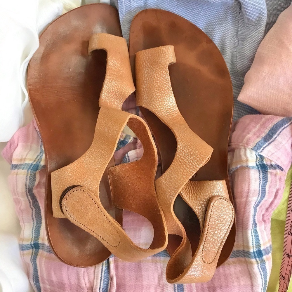 Cydwoq Leather Sandals